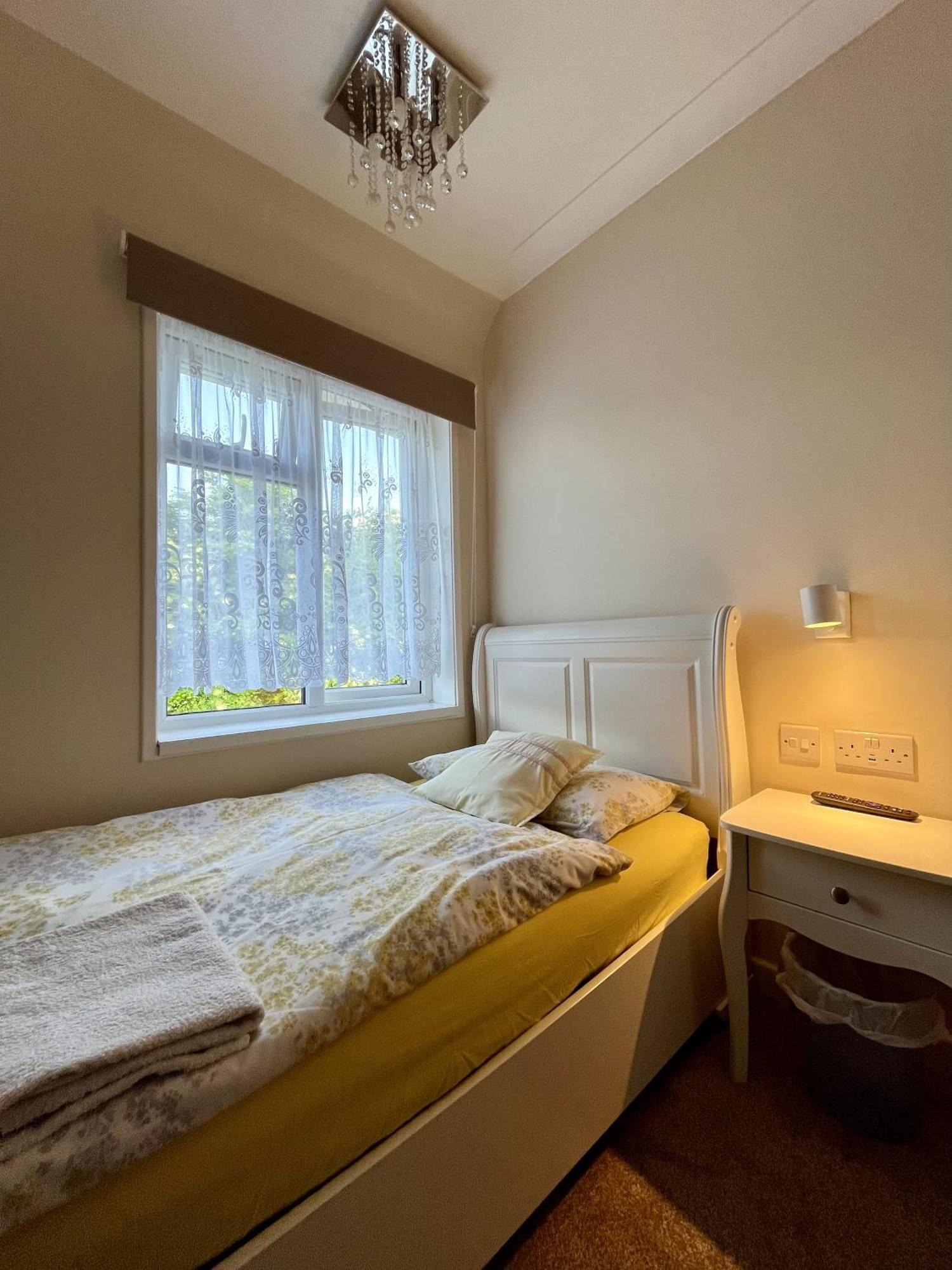 Home Accommodation Southampton Exteriör bild