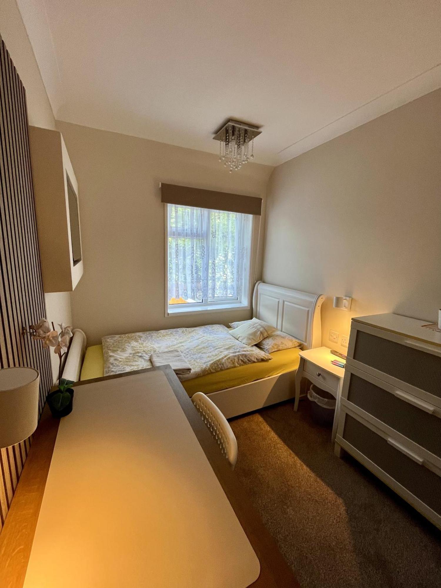 Home Accommodation Southampton Exteriör bild