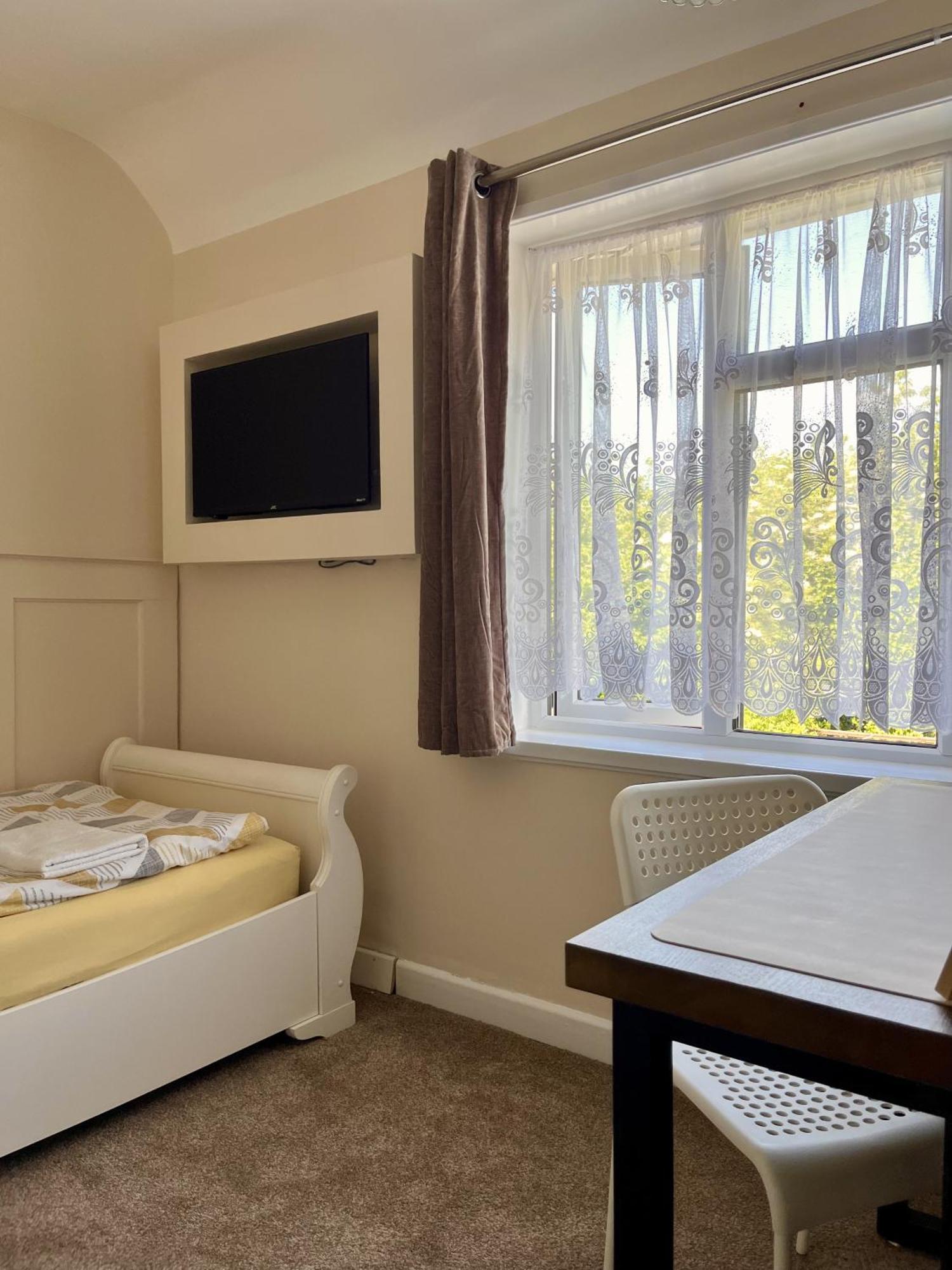 Home Accommodation Southampton Exteriör bild